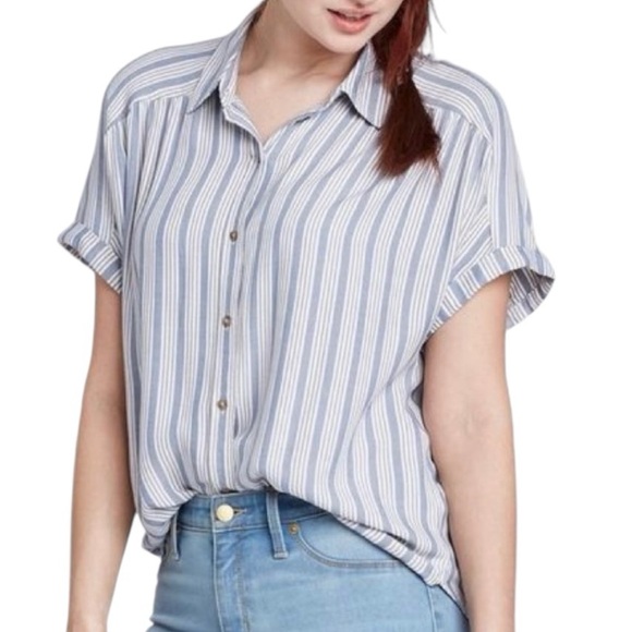 Universal Thread Women's Blue Striped Button Down Top - Picture 1 of 8